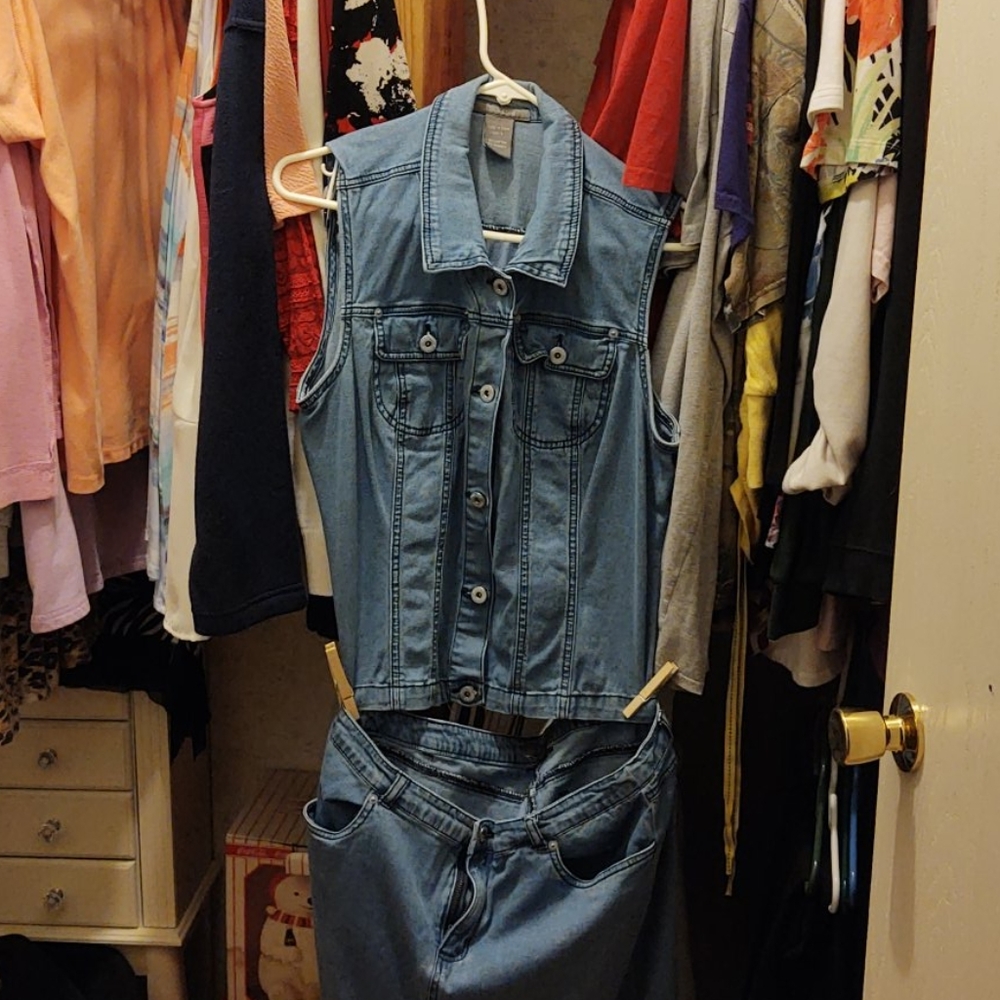 Skirt & vest